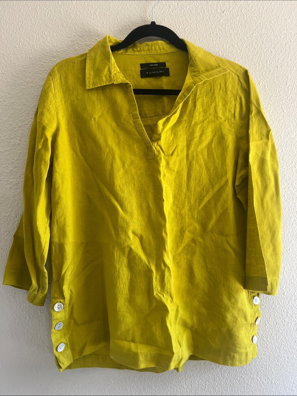 Tahari Chartreuse Linen Split-Neck Tunic with shell side button details, size sm